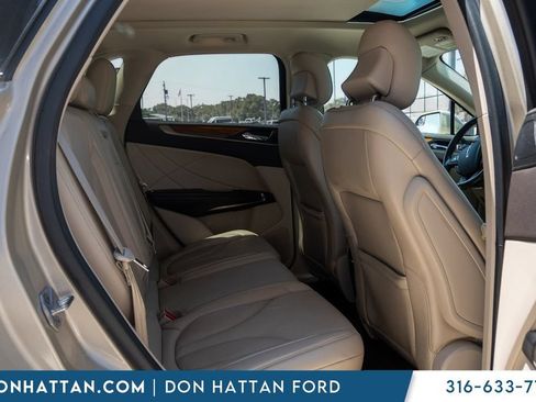 Used 2017 Lincoln MKC Select w/ Lincoln MKC Climate Package FWD image 21