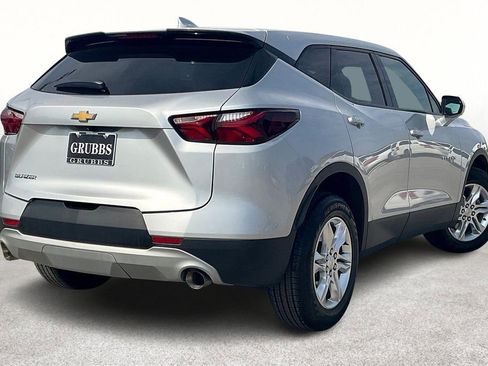 Used 2022 Chevrolet Blazer LT image 2