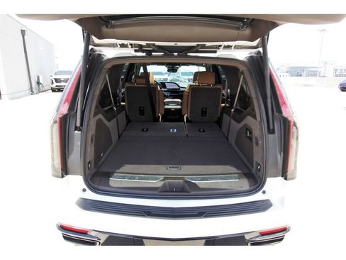 Used 2023 Cadillac Escalade ESV Sport w/ LPO, ONYX Package RWD image 30