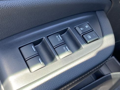 Used 2025 Honda Ridgeline Sport image 18