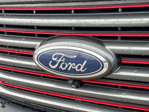 Used 2016 Ford F150 Lariat w/ Equipment Group 502A Luxury AWD/4WD image 11