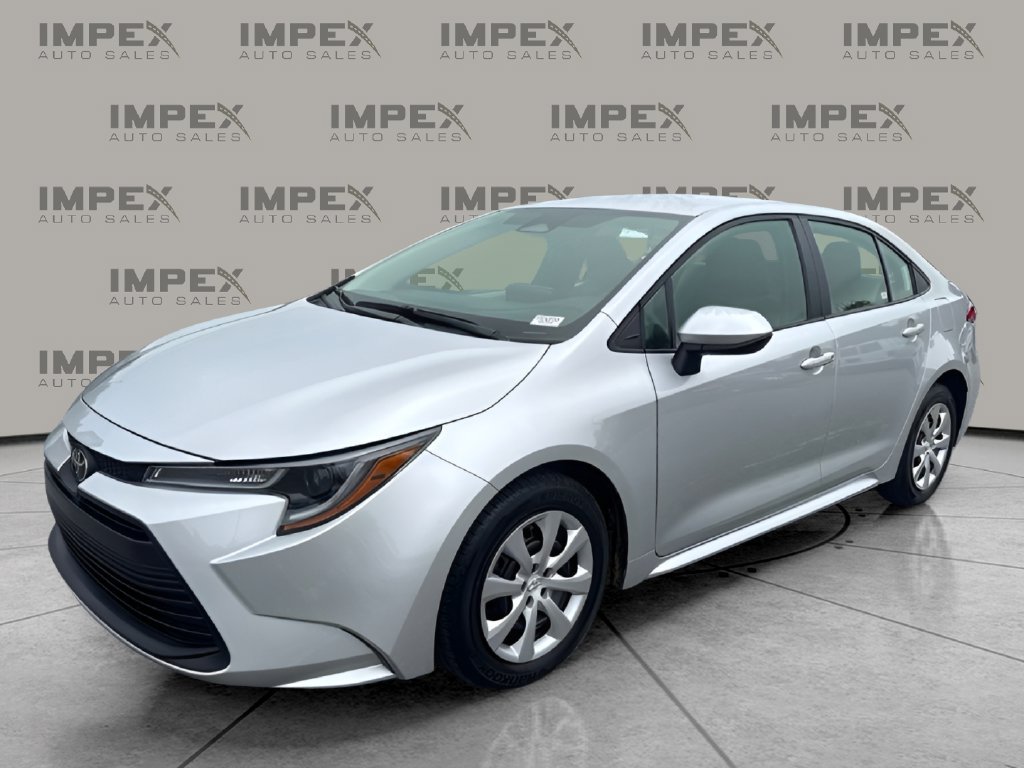 Used 2025 Toyota Corolla LE w/ Convenience Package FWD image 1