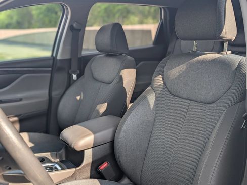 Used 2019 Hyundai Santa Fe SEL FWD image 12