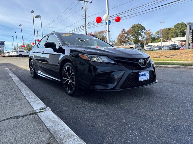 Used 2018 Toyota Camry SE w/ Convenience Package FWD image 4