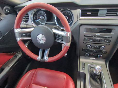 Used 2013 Ford Mustang GT Premium w/ Comfort Pkg RWD image 13