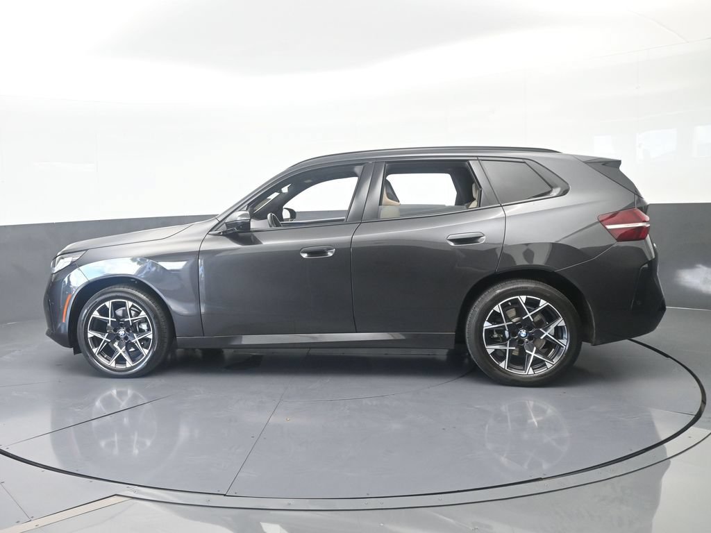 Used 2025 BMW X3 xDrive30i w/ Premium Package AWD/4WD image 3