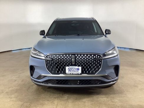Used 2025 Lincoln Aviator Reserve w/ Illumination Package AWD/4WD image 2