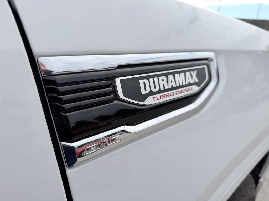 Used 2025 GMC Sierra 1500 SLT w/ SLT Premium Plus Package AWD/4WD image 30
