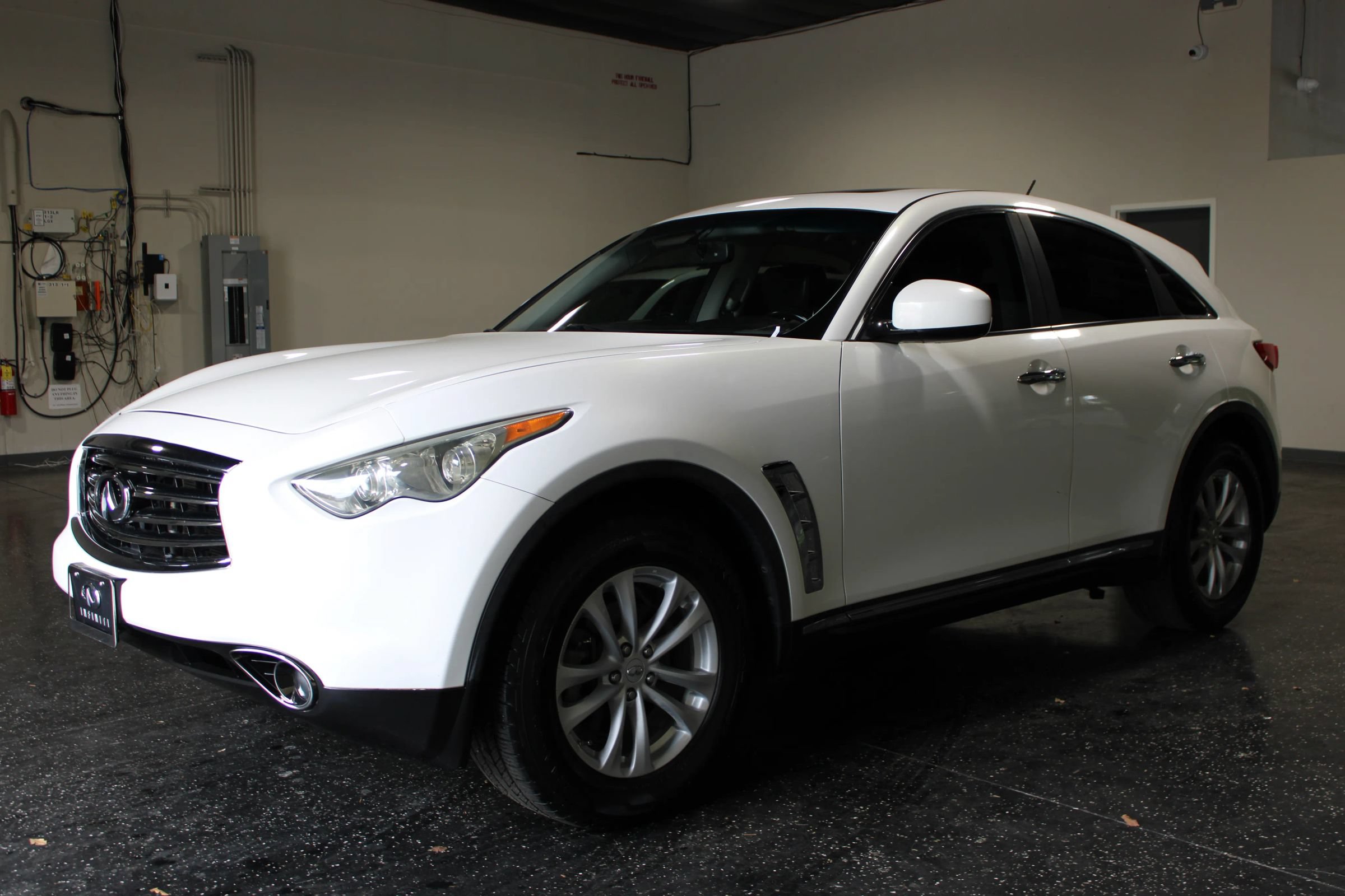 Used 2012 INFINITI FX35 2WD image 6