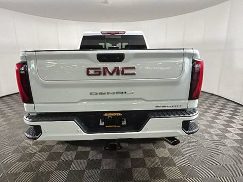 Used 2025 GMC Sierra 2500 Denali w/ Denali Reserve Package AWD/4WD image 3