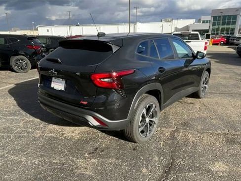 New 2026 Chevrolet Trax RS image 9