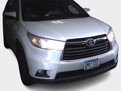Used 2016 Toyota Highlander XLE w/ Protection Package #3