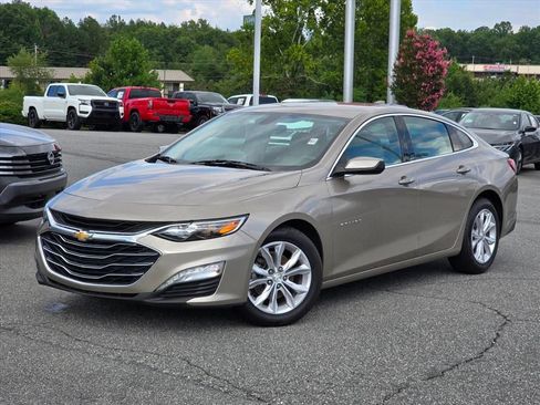 Used 2022 Chevrolet Malibu LT FWD image 2