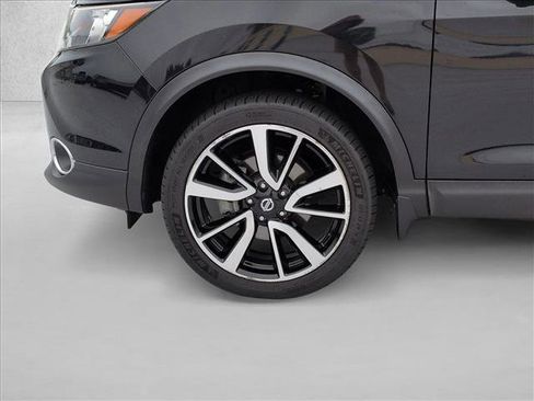 Used 2017 Nissan Rogue Sport SL FWD image 14