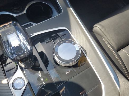 Used 2019 BMW X5 xDrive50i w/ M Sport Package image 29