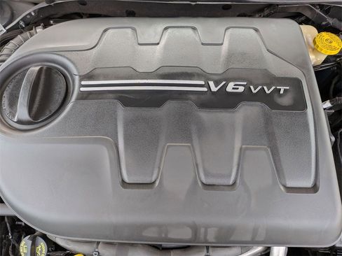 Used 2016 Chrysler 200 S w/ Comfort Group image 30