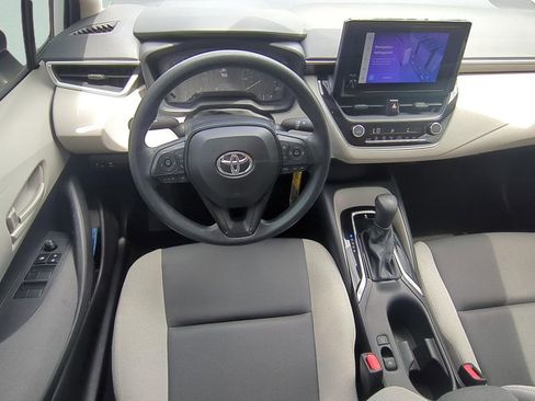 Used 2024 Toyota Corolla LE image 11