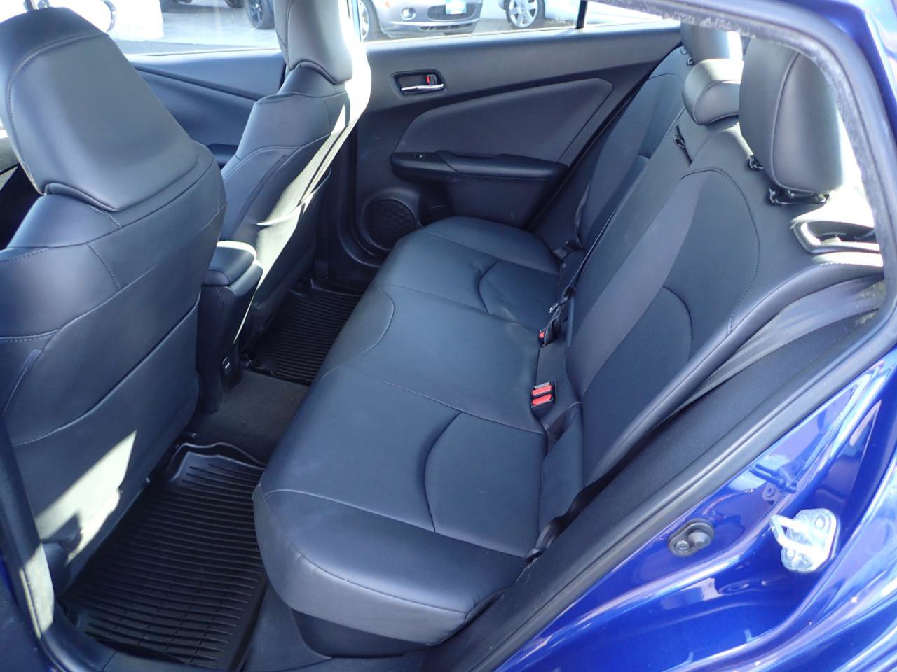 Used 2016 Toyota Prius Four FWD image 10