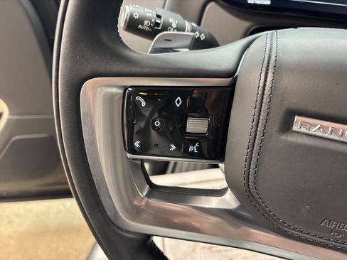 Used 2023 Land Rover Range Rover SE image 20