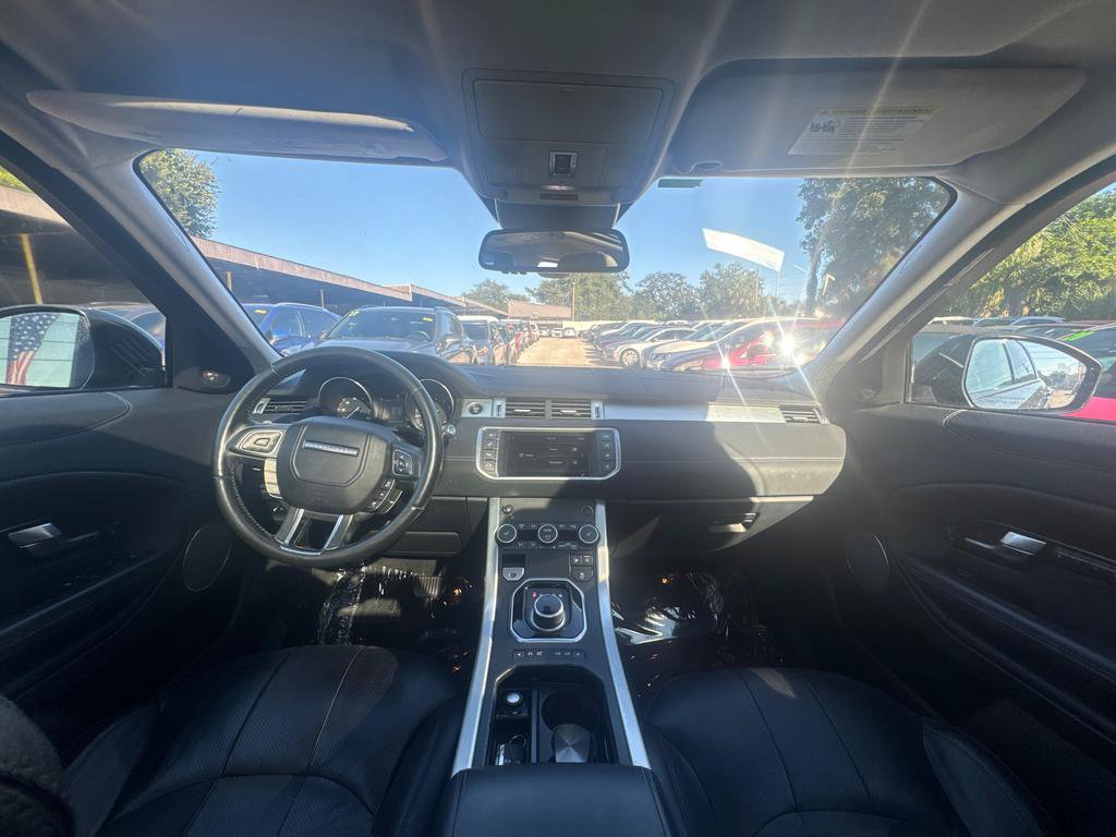 Used 2017 Land Rover Range Rover Evoque SE AWD/4WD image 14