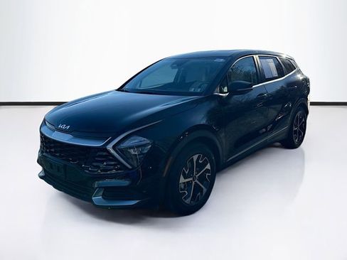 Used 2023 Kia Sportage EX image 4