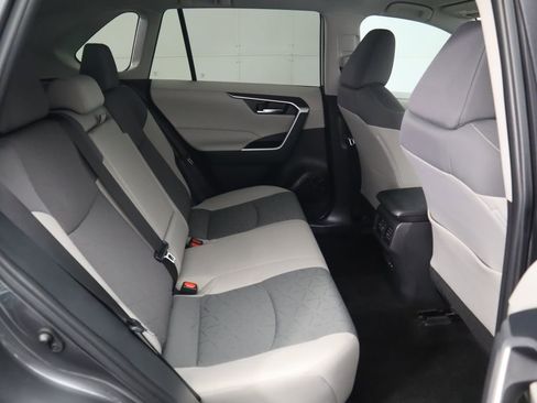 Used 2025 Toyota RAV4 XLE image 22