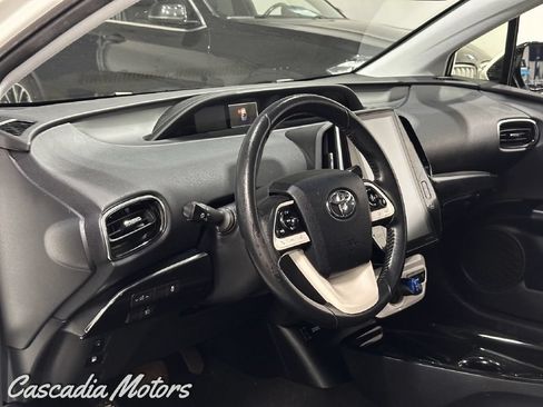 Used 2017 Toyota Prius Prime Premium FWD image 13