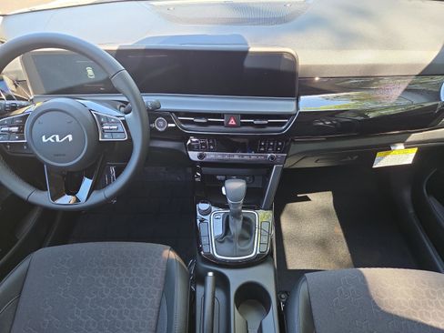 New 2026 Kia Seltos S FWD image 40