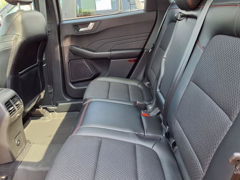 Used 2024 Ford Escape ST-Line w/ Tech Pack #1 AWD/4WD image 7