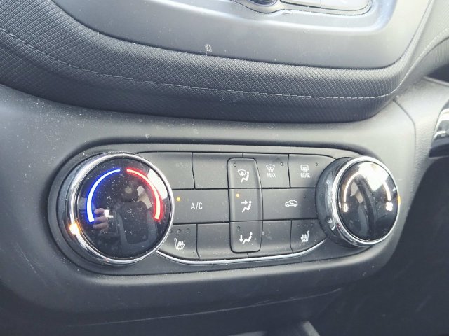 Used 2023 Chevrolet TrailBlazer LT FWD image 16