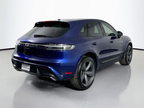 Certified 2026 Porsche Macan AWD/4WD image 7