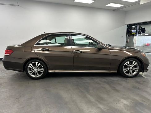 Used 2014 Mercedes-Benz E 350 4MATIC Sedan image 9