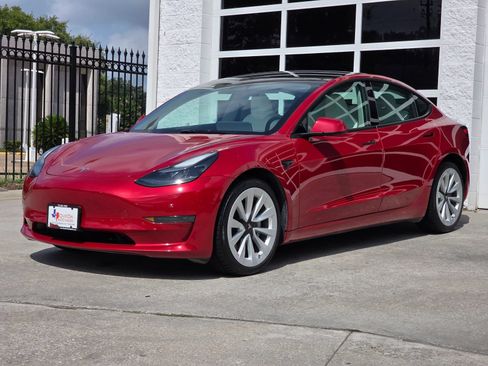 Used 2023 Tesla Model 3 Standard Range RWD image 6