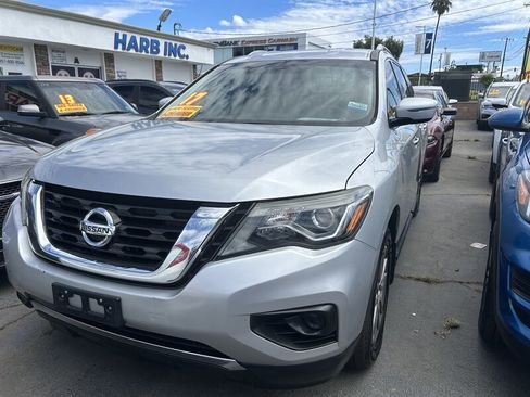 Used 2017 Nissan Pathfinder S image 26