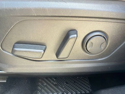 Used 2025 Hyundai Tucson Limited FWD image 20