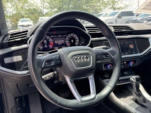 Used 2021 Audi Q3 2.0T Premium Plus w/ Premium Plus Package AWD/4WD image 11