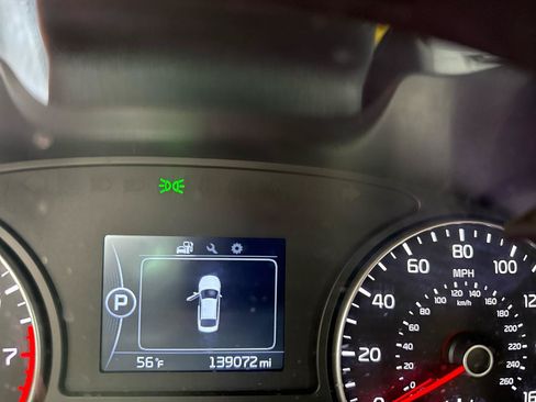 Used 2017 Kia Optima LX FWD image 13