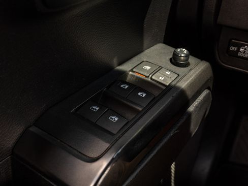 Used 2020 Toyota Tacoma TRD Sport w/ Technology Package AWD/4WD image 27