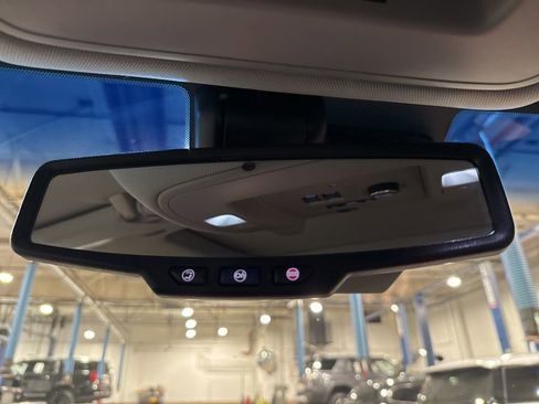 Used 2016 GMC Yukon XL Denali w/ Open Road Package image 28