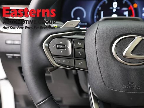 Used 2026 Lexus GX 550 w/ Cold Area Package AWD/4WD image 15