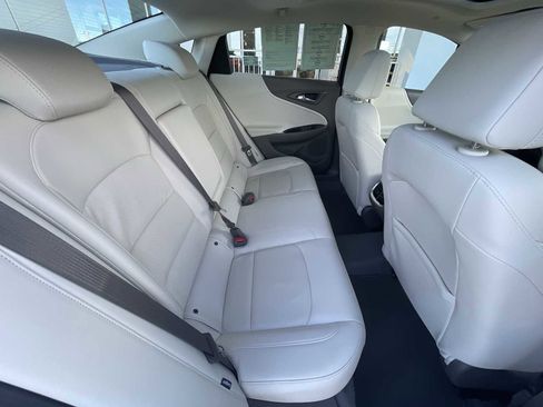 Used 2025 Chevrolet Malibu LT image 28