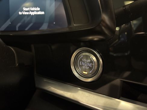 Used 2024 Chevrolet Corvette Stingray Convertible w/ Z51 Performance Package image 32