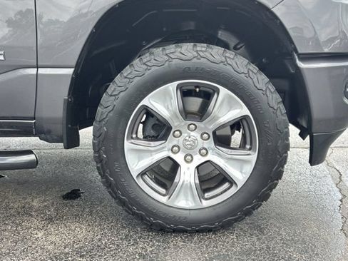Used 2019 RAM 1500 Big Horn AWD/4WD image 14