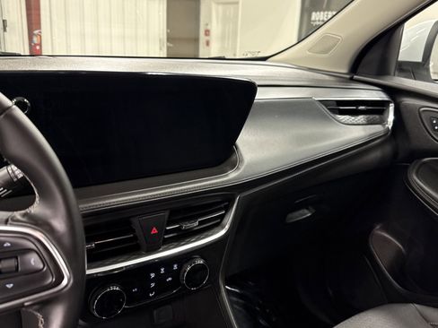 Used 2025 Buick Encore GX Preferred image 8