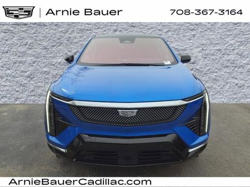 New 2025 Cadillac Optiq Luxury 1 image 4