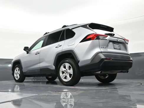 Used 2020 Toyota RAV4 XLE FWD image 22