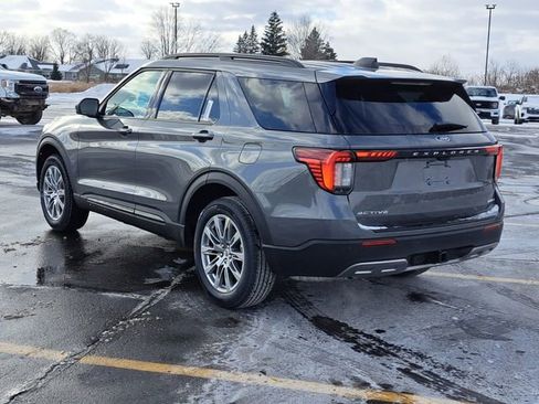 Used 2026 Ford Explorer Active w/ Active Comfort Package image 3