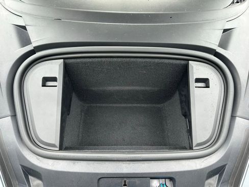 Used 2024 Porsche Taycan image 39