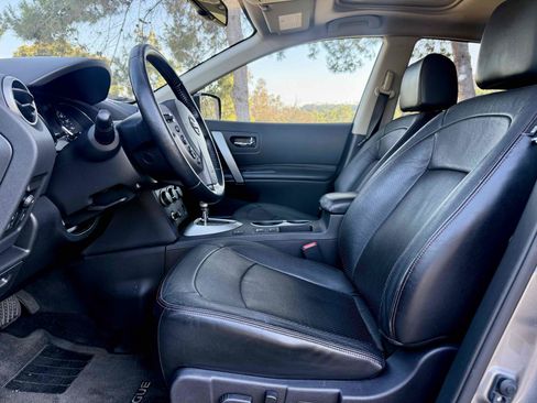 Used 2013 Nissan Rogue SL FWD image 11