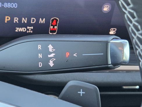 Certified 2025 Buick Envision Sport Touring image 23